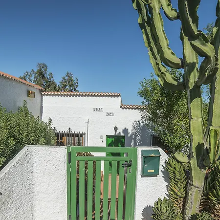 Сasa de vacaciones Frida Kahlo House Con Piscina Y Vistas Al Mar By Lightbooking